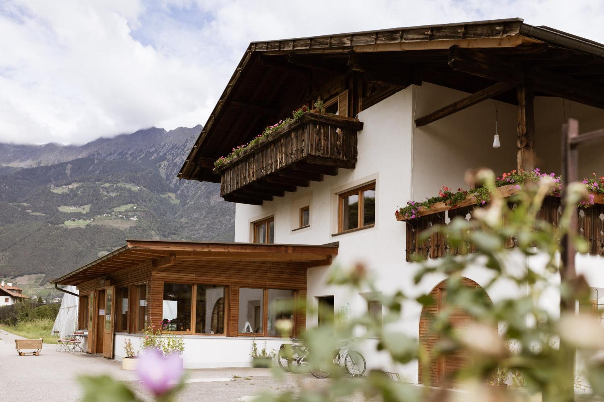 Schoene Wohnung Am Stadtrand Von Meran Valentinhof Extérieur photo